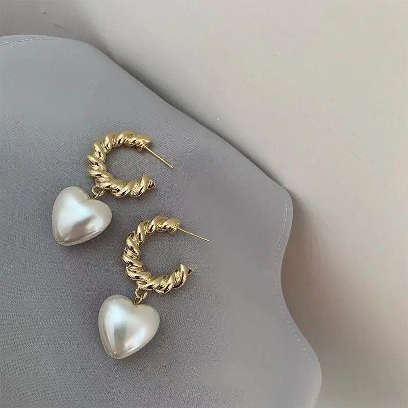 New Women Jewelry Sweet Heart Pearl Earrings Popular Golden Plating Simulated Pearl Drop Earring For Girl Lady Gifts