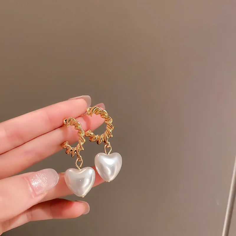 New Women Jewelry Sweet Heart Pearl Earrings Popular Golden Plating Simulated Pearl Drop Earring For Girl Lady Gifts