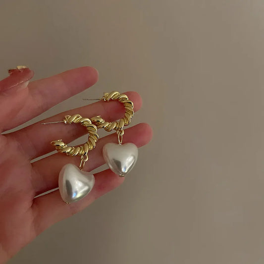 New Women Jewelry Sweet Heart Pearl Earrings Popular Golden Plating Simulated Pearl Drop Earring For Girl Lady Gifts